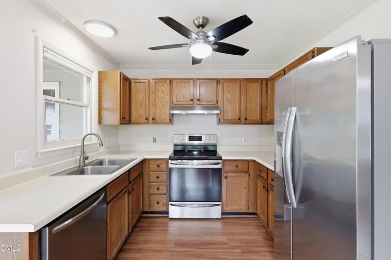 6105 River Landings Dr, Raleigh, NC 27604