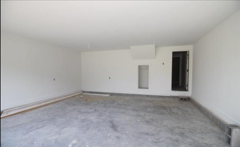 6105 Spring Branch Ln, Raleigh, NC 27603
