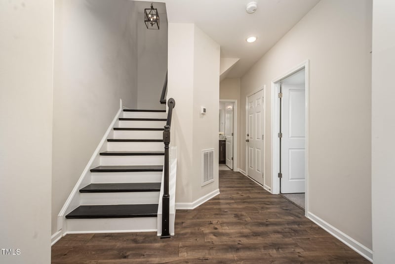 6107 Kayton St, Raleigh, NC 27616