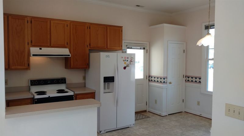 6108 Downs Dr, Raleigh, NC 27603