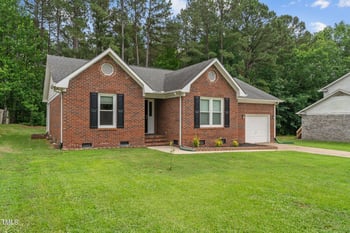 6108 Garden Ct, Fayetteville, NC 28311