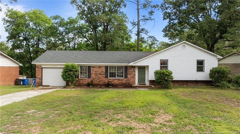 6108 Lonestar Rd, Fayetteville, NC 28303