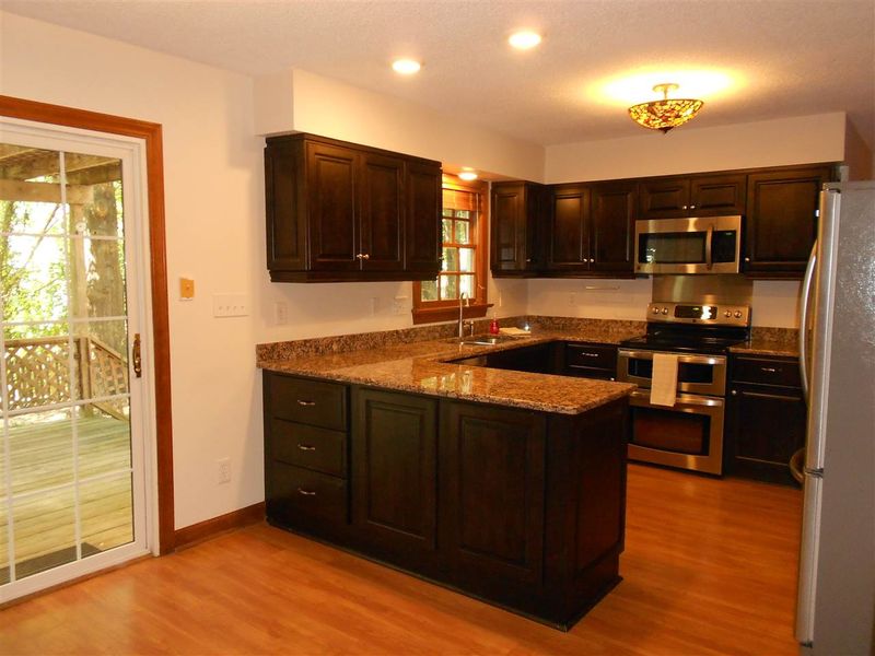 6108 River Landings Dr, Raleigh, NC 27604