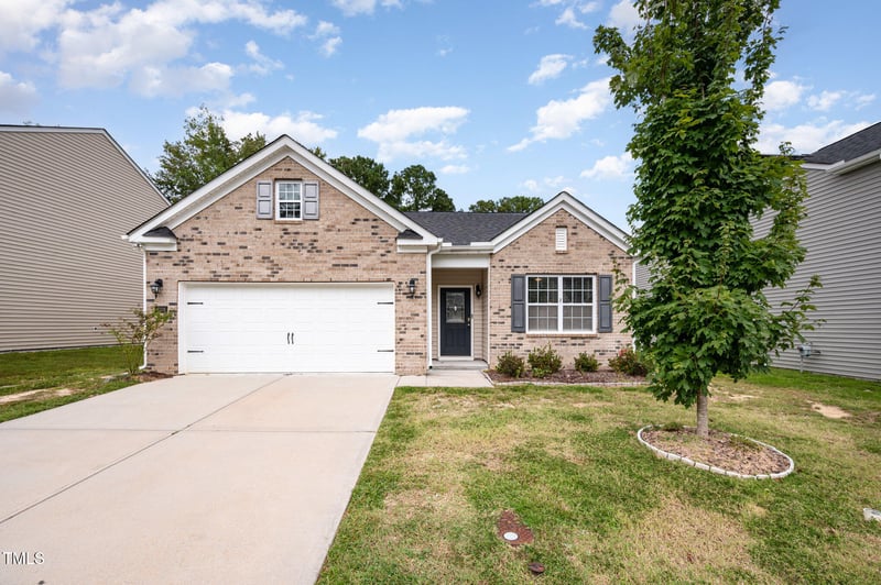 6108 Watsonia Dr, Zebulon, NC 27597