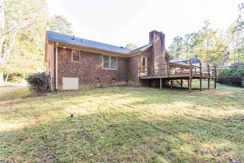 6109 Gainsborough Dr, Raleigh, NC 27612