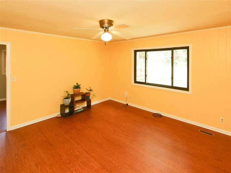 6109 Yellowstone Dr, Durham, NC 27713