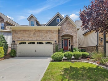 611 Angelica Cir, Cary, NC 27518