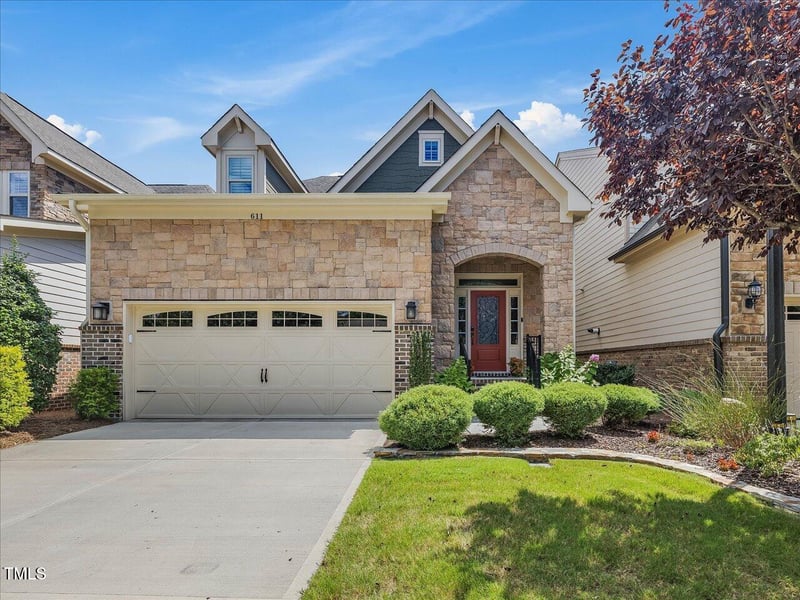 611 Angelica Cir, Cary, NC 27518