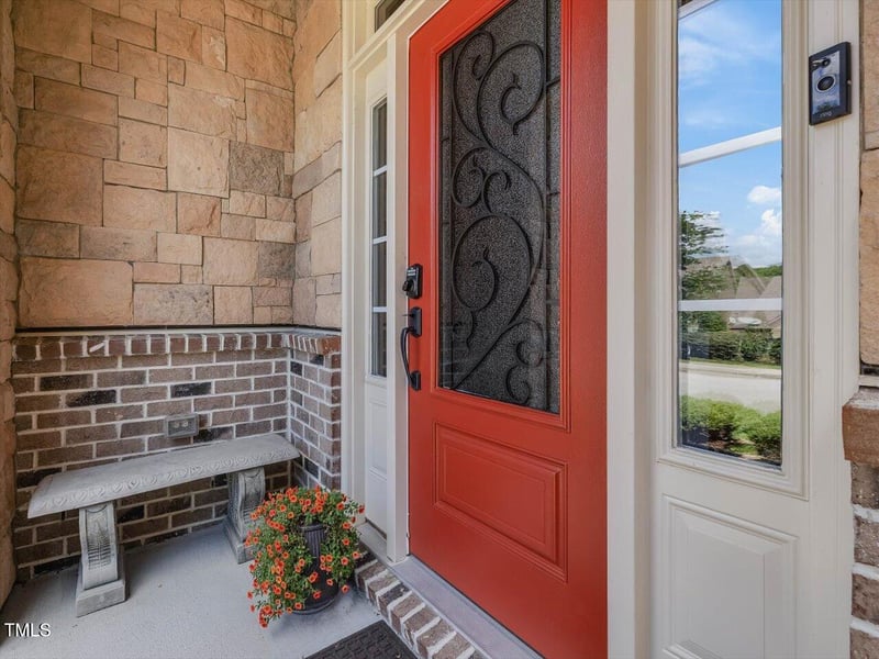 611 Angelica Cir, Cary, NC 27518