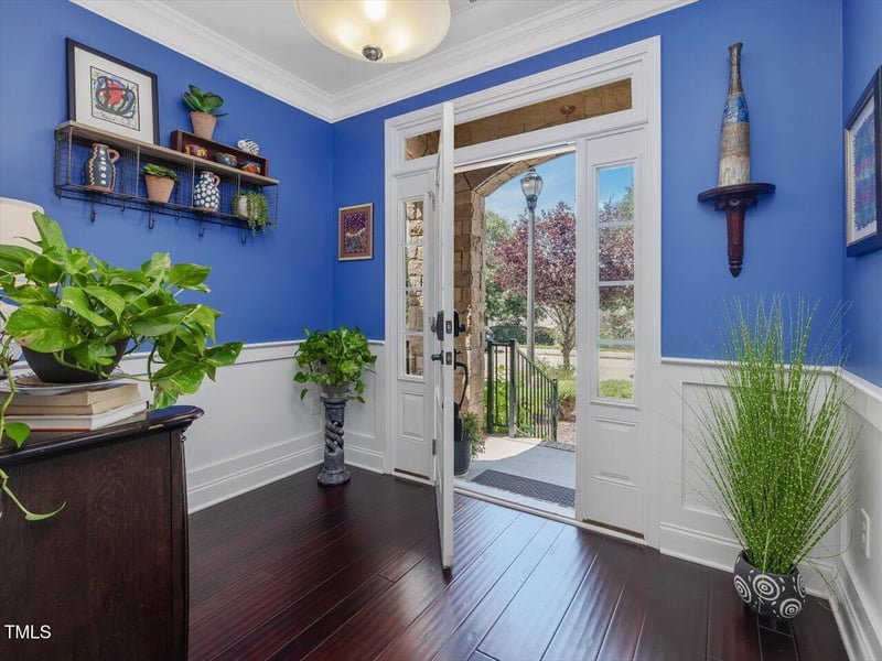 611 Angelica Cir, Cary, NC 27518