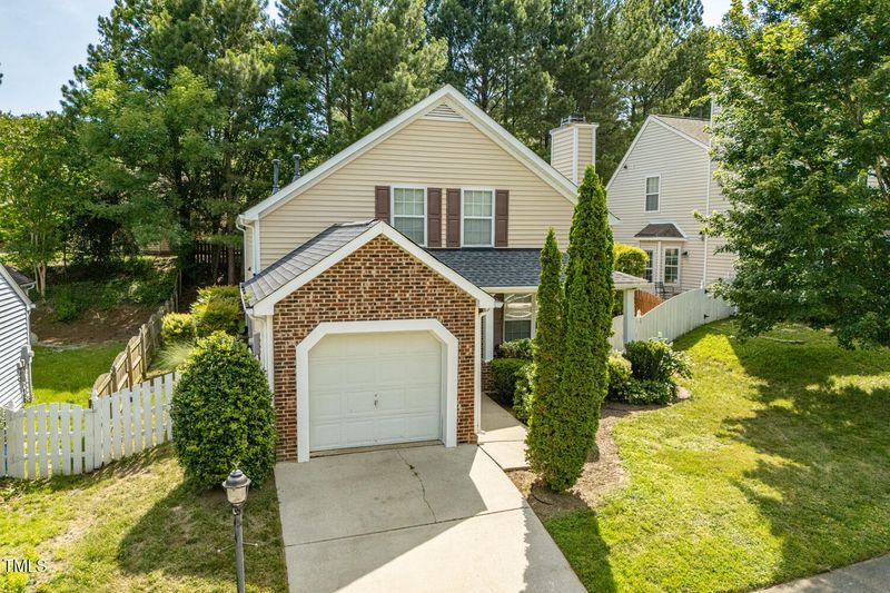 611 Ashford Ln, Durham, NC 27713