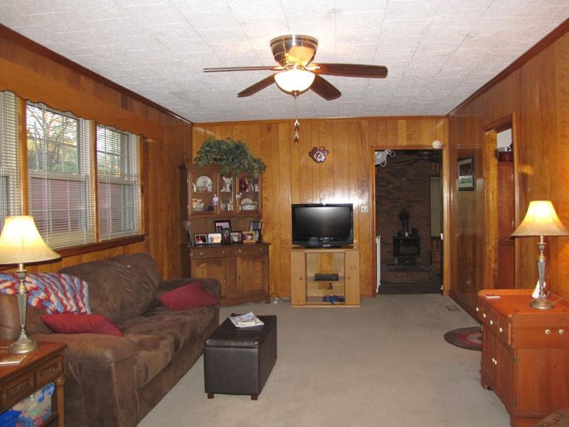 611 N Charles St, Mebane, NC 27302