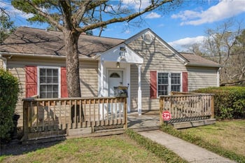 611 Glenville Ave, Fayetteville, NC 28303