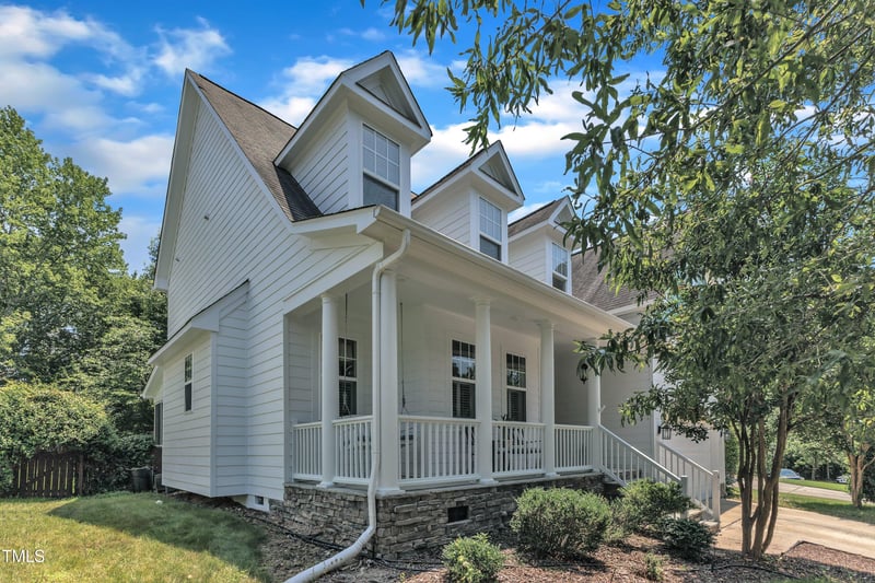 611 Gravel Brook Ct, Cary, NC 27519