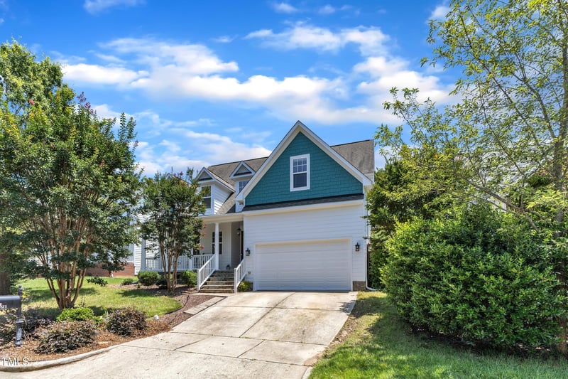 611 Gravel Brook Ct, Cary, NC 27519