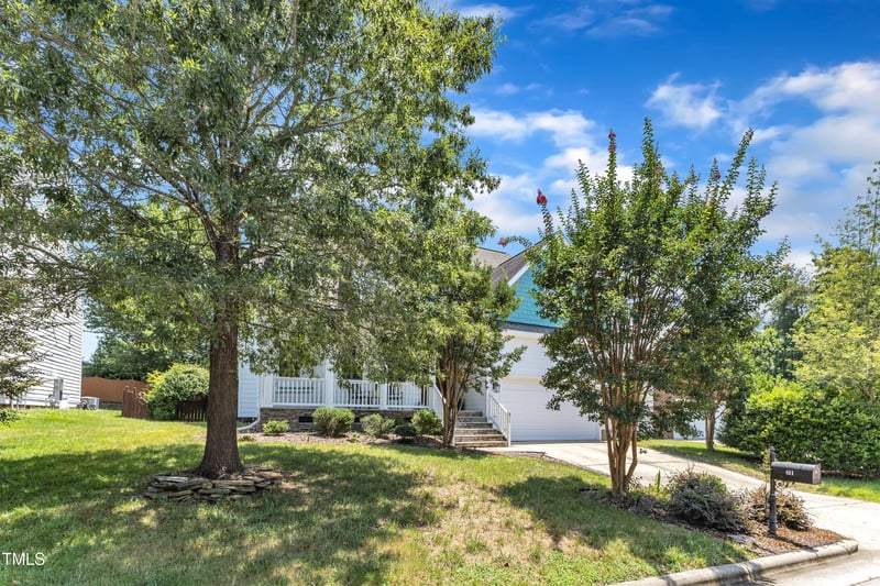 611 Gravel Brook Ct, Cary, NC 27519