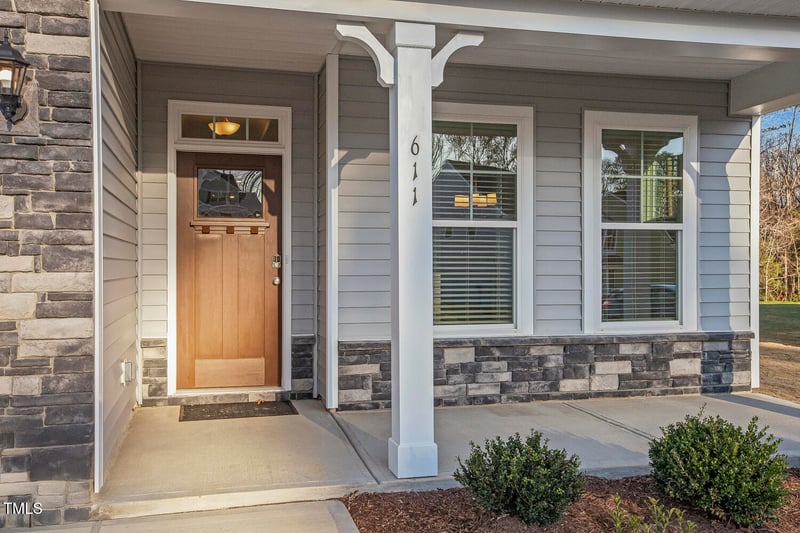 611 Highview Dr, Benson, NC 27504