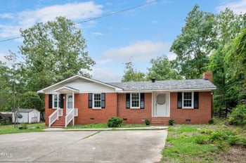 611 James St, Lillington, NC 27546