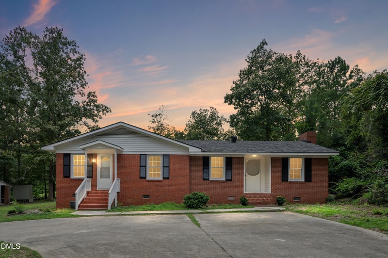 611 James St, Lillington, NC 27546