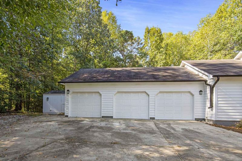 611 November Ln, Willow Springs, NC 27592