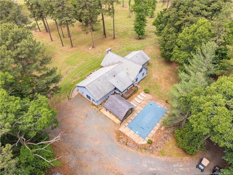 611 Old E C Womack Rd, Sanford, NC 27330