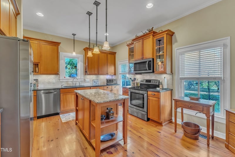611 Olive St, Apex, NC 27502