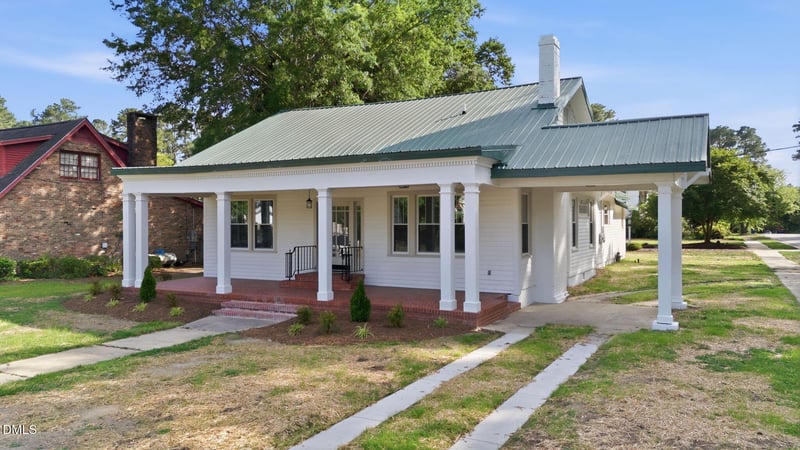 611 Pearsall St, Dunn, NC 28334