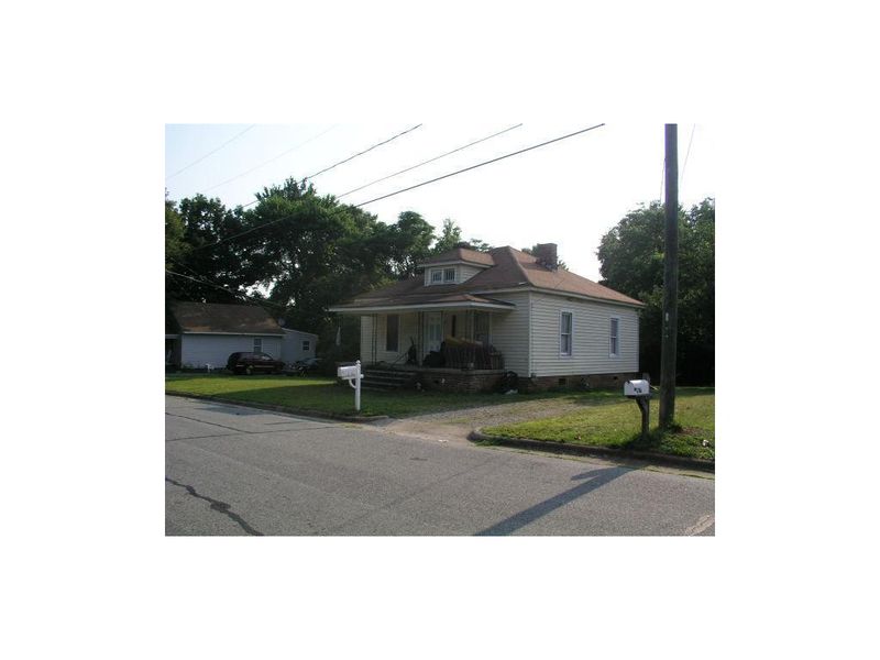 611 Pine St, Burlington, NC 27217