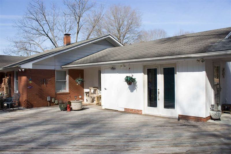 611 Ranch Farm Rd, Raleigh, NC 27603