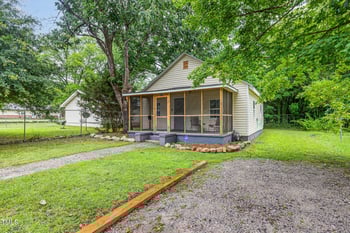 611 Rowland St, Henderson, NC 27536
