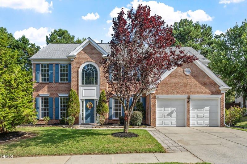 611 Sherwood Forest Pl, Cary, NC 27519