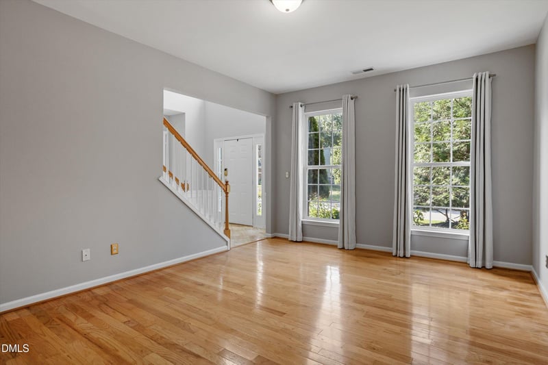 611 Sherwood Forest Pl, Cary, NC 27519