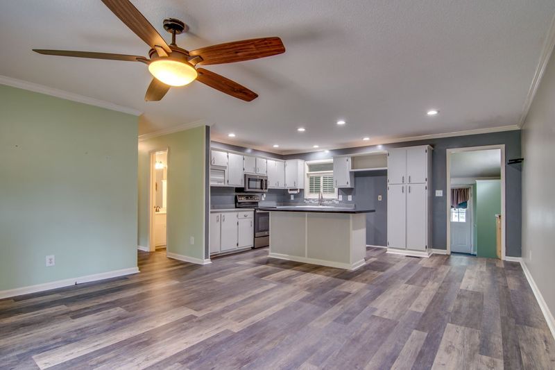 611 S Third St, Mebane, NC 27302