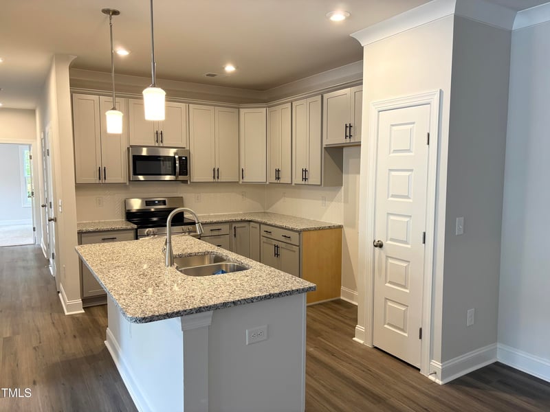 611 Weather Ridge Ln #25, Cary, NC 27513