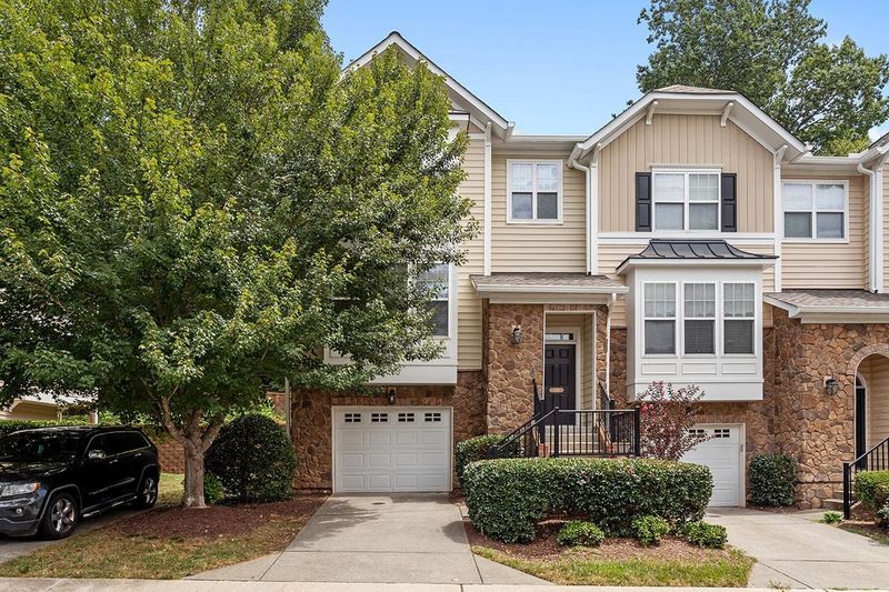6110 Braidwood Ct, Raleigh, NC 27612
