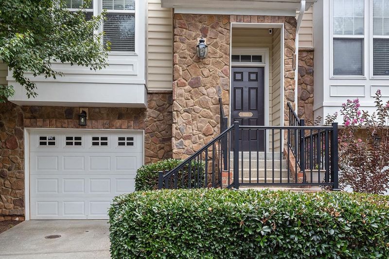 6110 Braidwood Ct, Raleigh, NC 27612