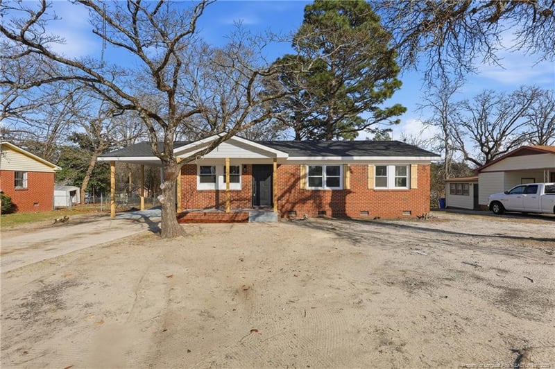 6110 Conaway Dr, Fayetteville, NC 28314