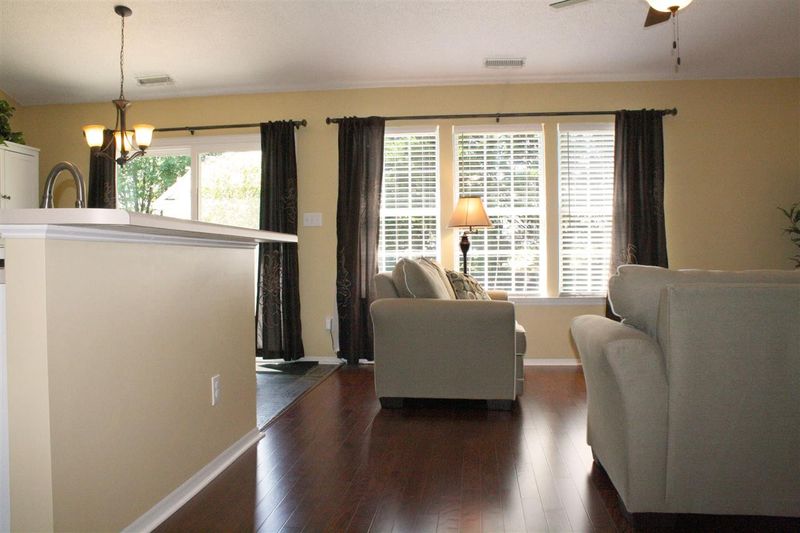 6110 Saybrook Dr, Raleigh, NC 27604