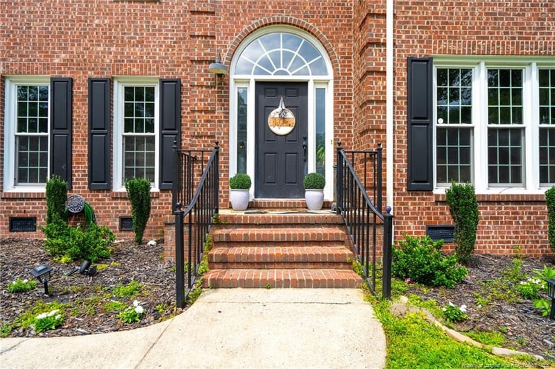 6112 Iverleigh Cir, Fayetteville, NC 28311