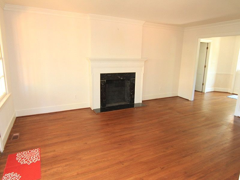 6112 Winthrop Dr, Raleigh, NC 27612
