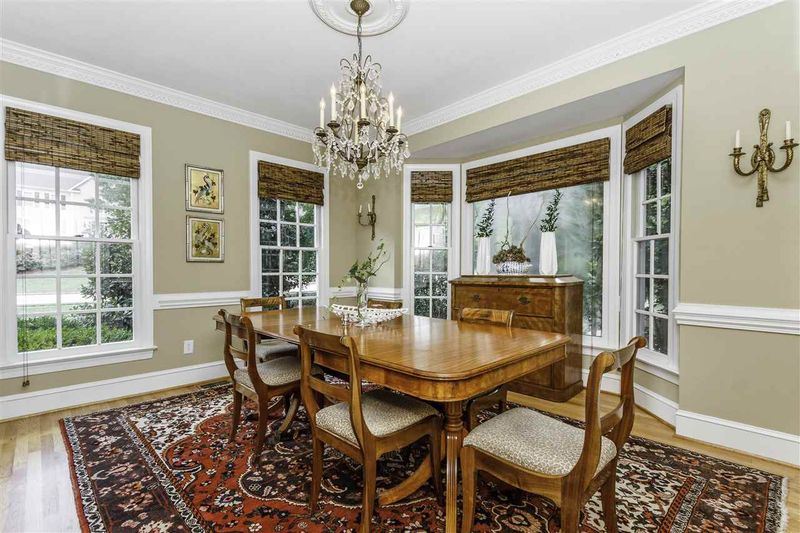 6113 Battleford Dr, Raleigh, NC 27612