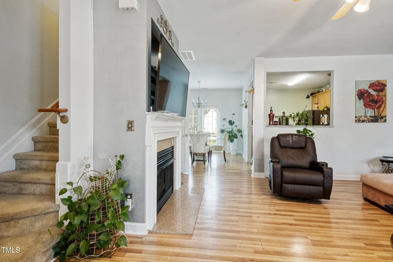 6113 Neuse Wood Dr, Raleigh, NC 27616