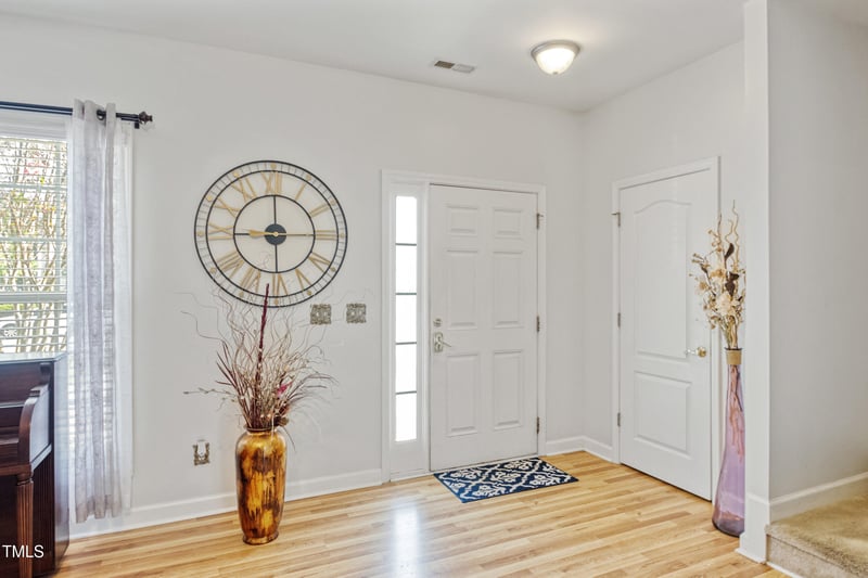 6113 Neuse Wood Dr, Raleigh, NC 27616
