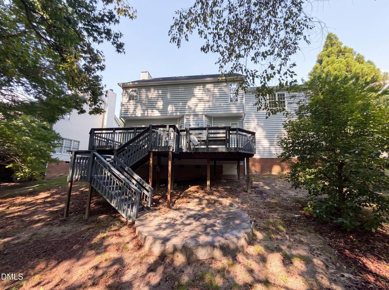 6113 Remington Lake Dr, Raleigh, NC 27616