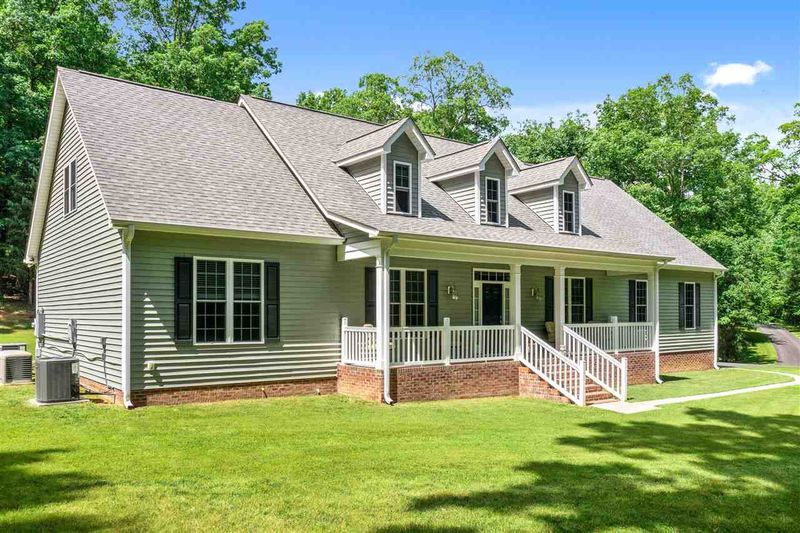 6114 Meadow Sweet Ln, Chapel Hill, NC 27516