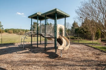 6116 Crescent Knoll Dr, Raleigh, NC 27614