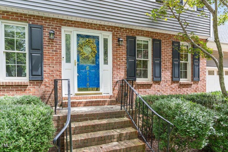 6116 Valley Estates Dr, Raleigh, NC 27612