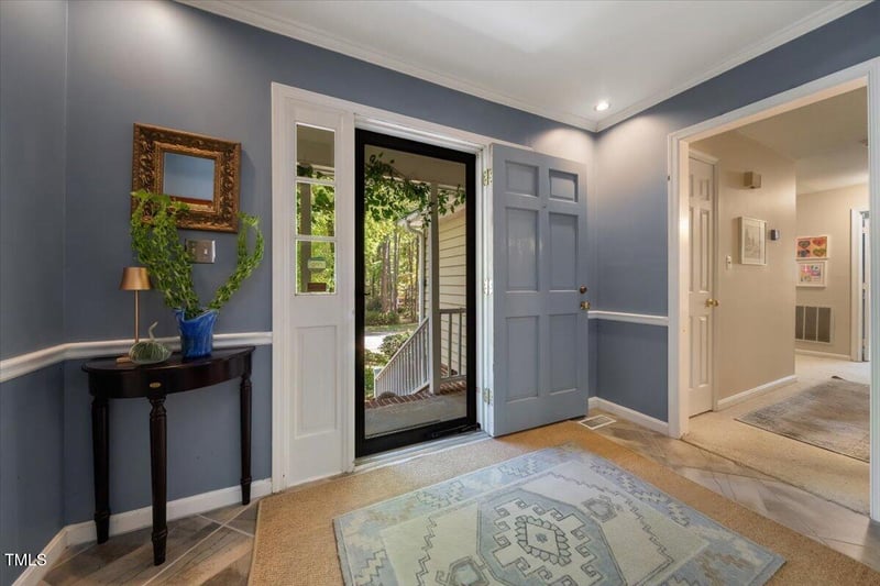 6117 Bayberry Ln, Raleigh, NC 27612