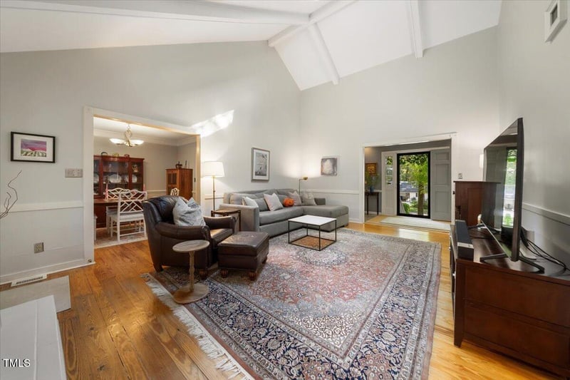 6117 Bayberry Ln, Raleigh, NC 27612