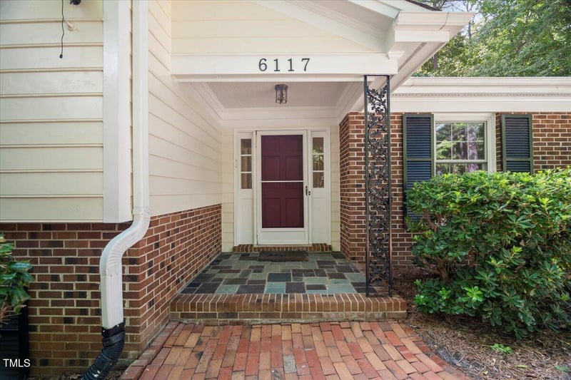 6117 Dodsworth Dr, Raleigh, NC 27612